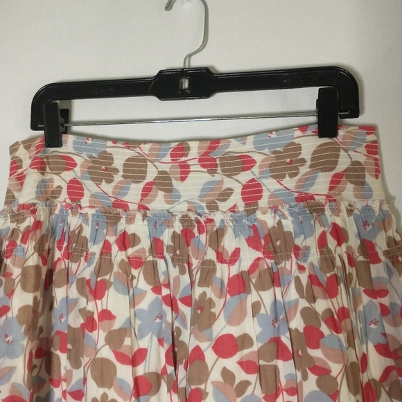 American eagle floral lined skirt size 4 - Picture 9 of 9